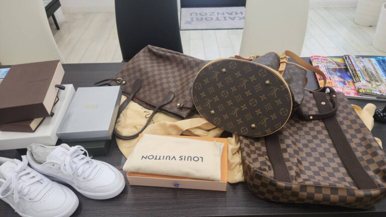 ヴィトンのバッグ/プーマのスニーカー